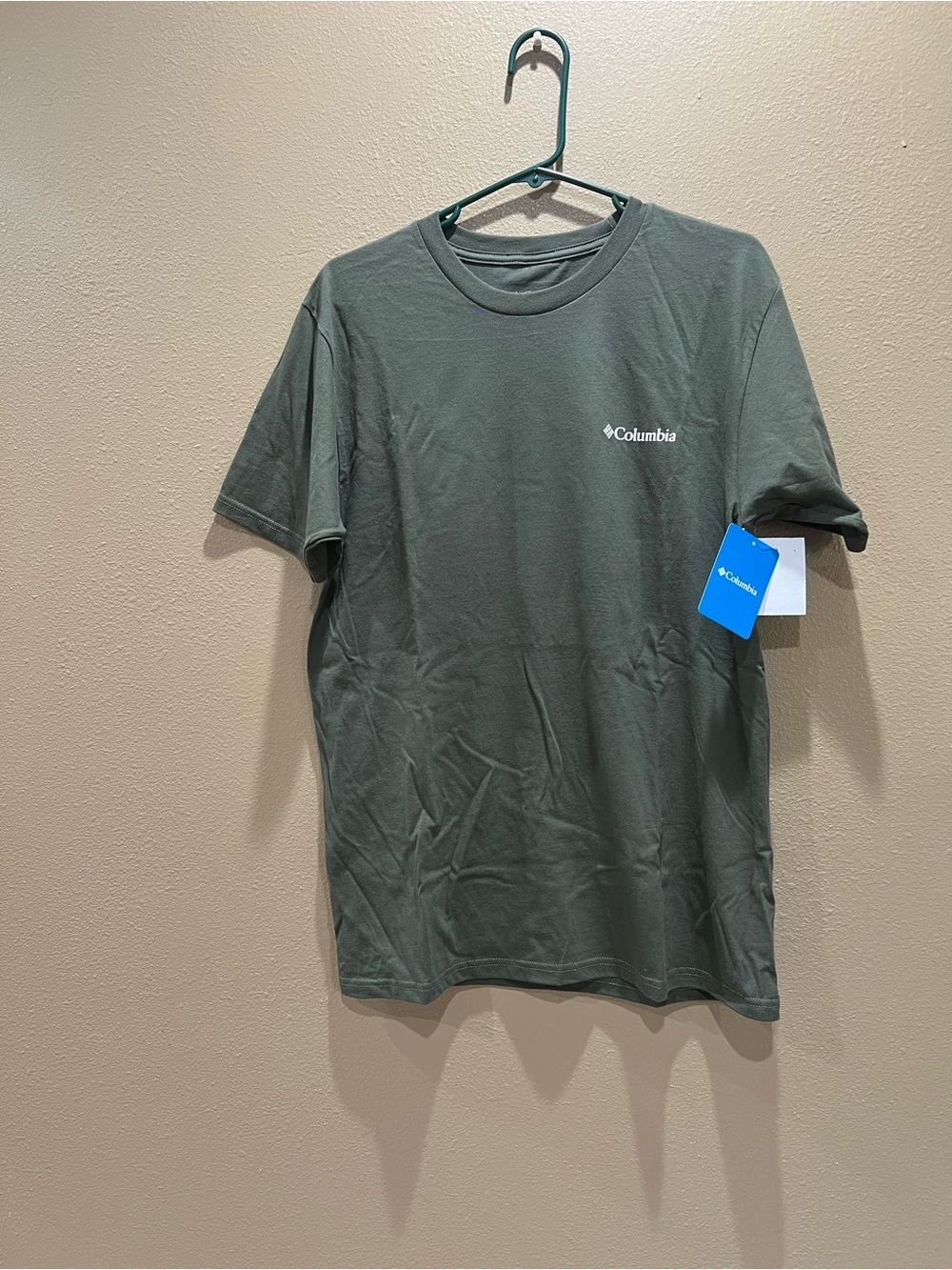 Columbia Men's Short Sleeve Tee in Olive brand New size M